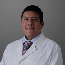 ortopedias en trujillo Dr. Juan José Lazarte Peláez, Traumatólogo y Ortopedista